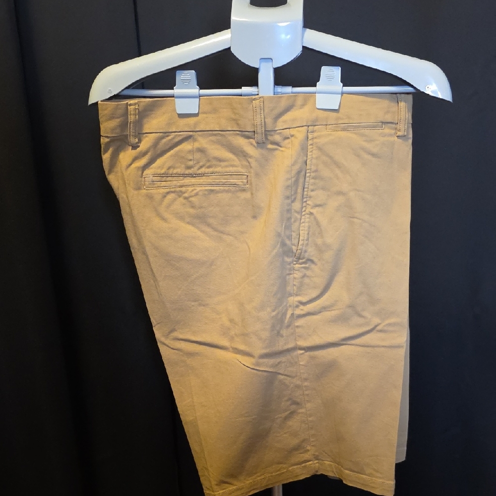Old Navy Ultimate Slim Tan Shorts